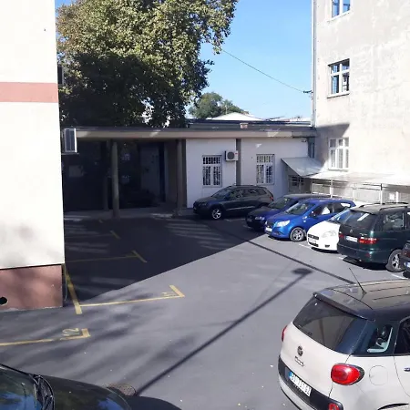 Apartment Karadjordje *